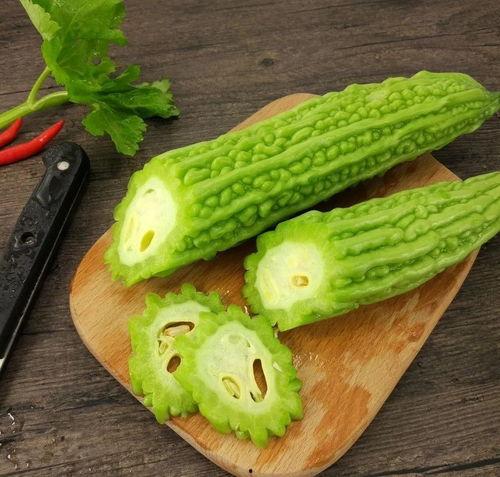 翘脚吃瓜,悠然自得的生活态度